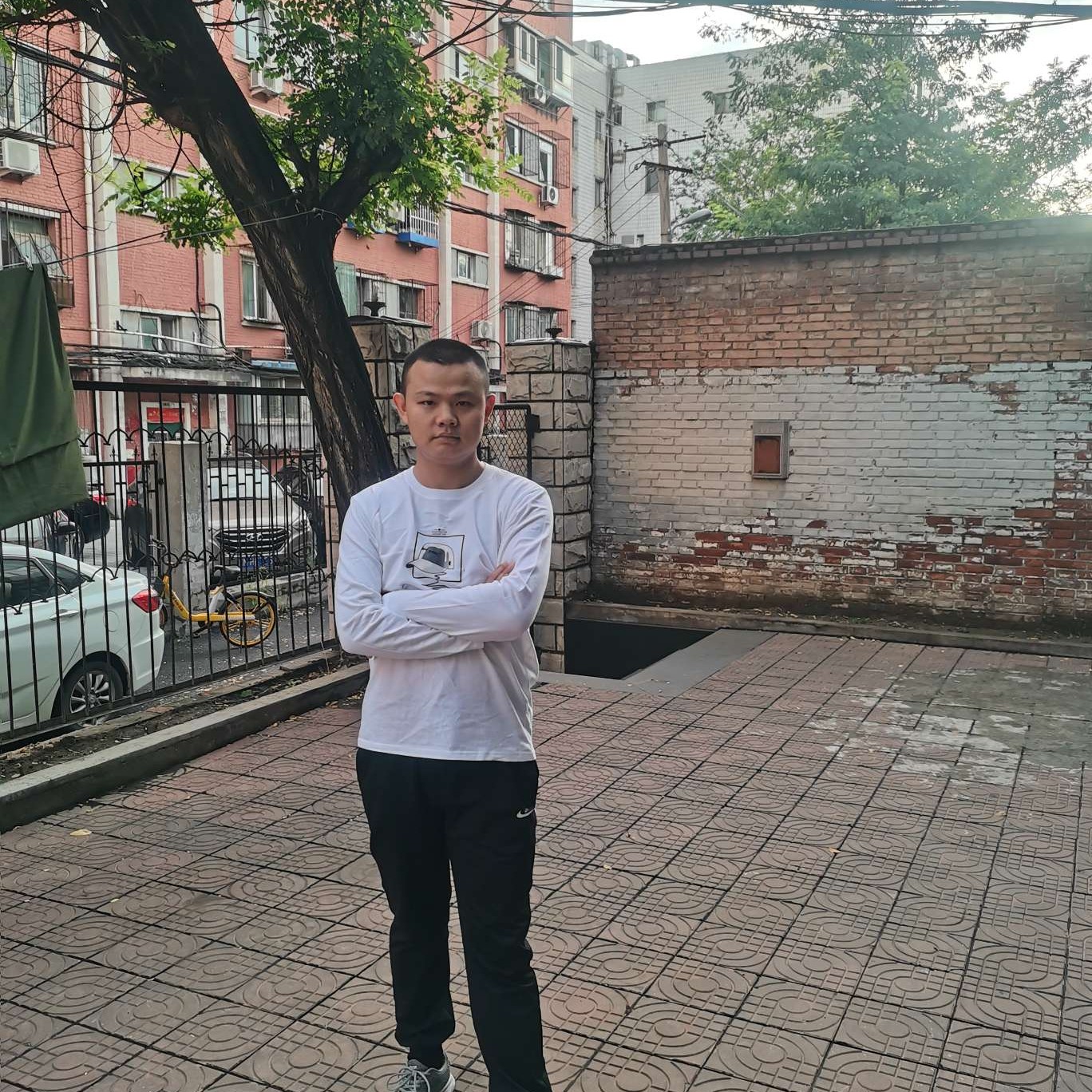 酷炫闻尊云的照片