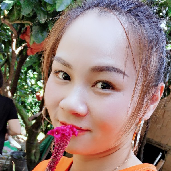 卖菜大妈的照片