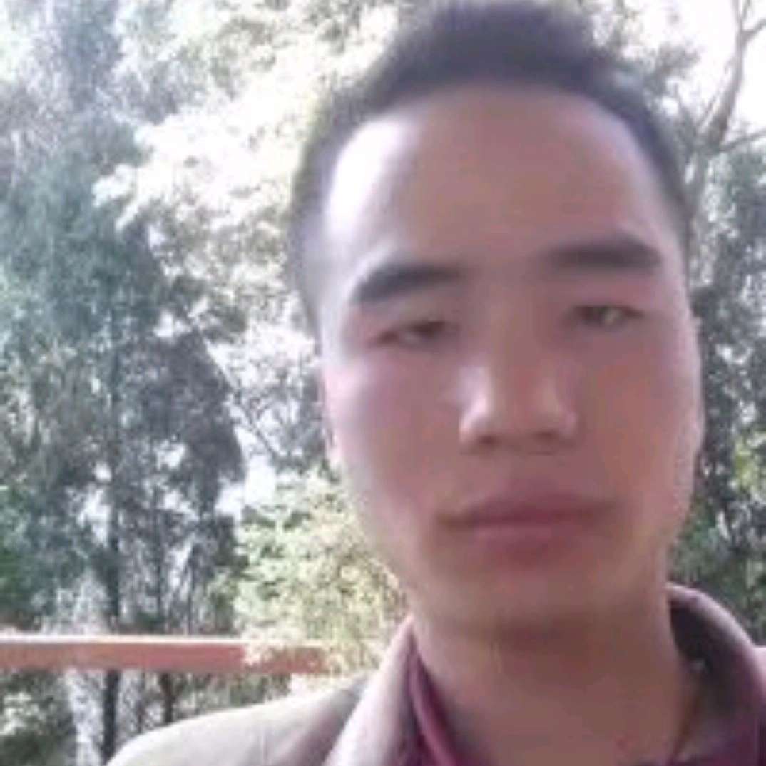 英俊凝眸梦影的照片