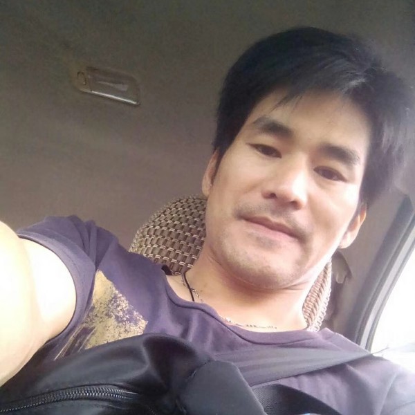 笑背后的泪的照片