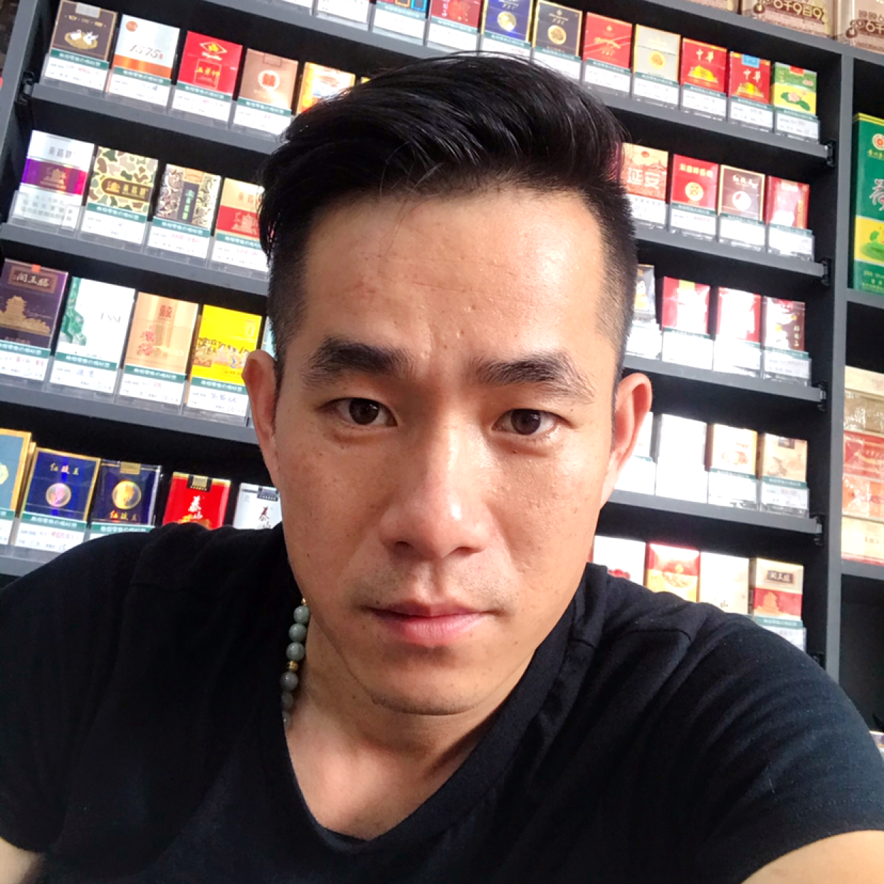 优雅凝眸冬天的照片