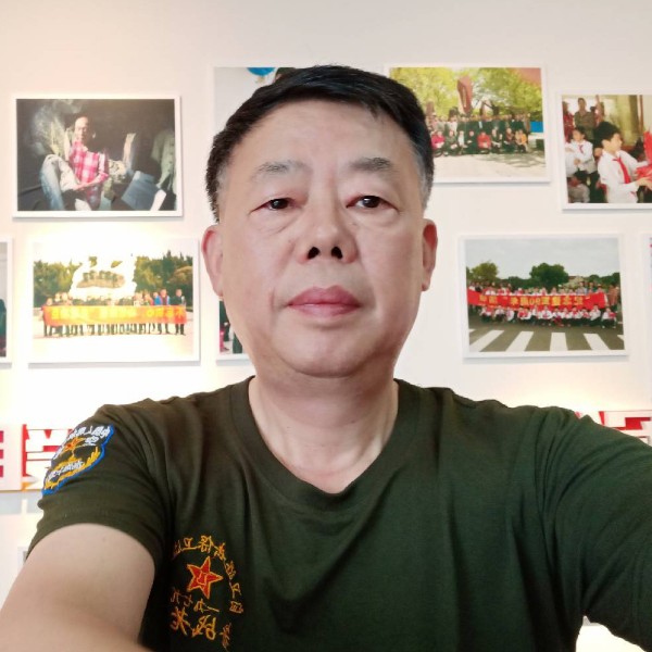老军人的照片