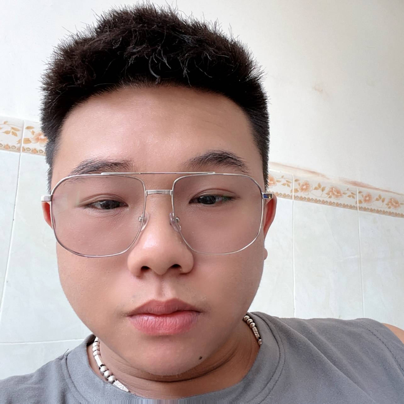 Bestow的照片