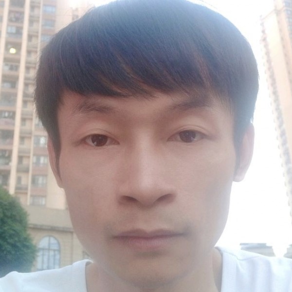 小龙哥哥哦的照片
