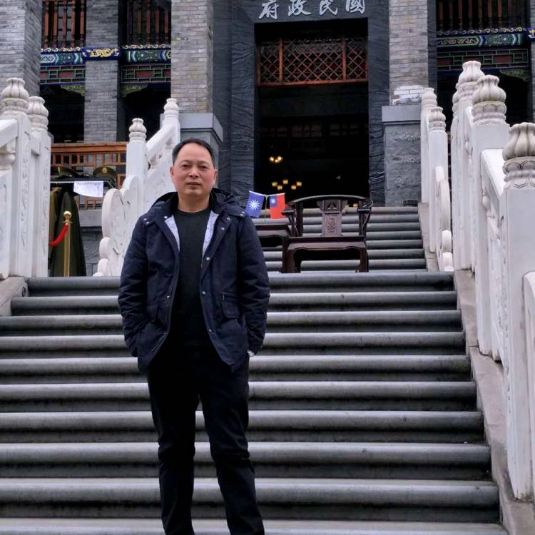 万物复苏一眼春色的照片