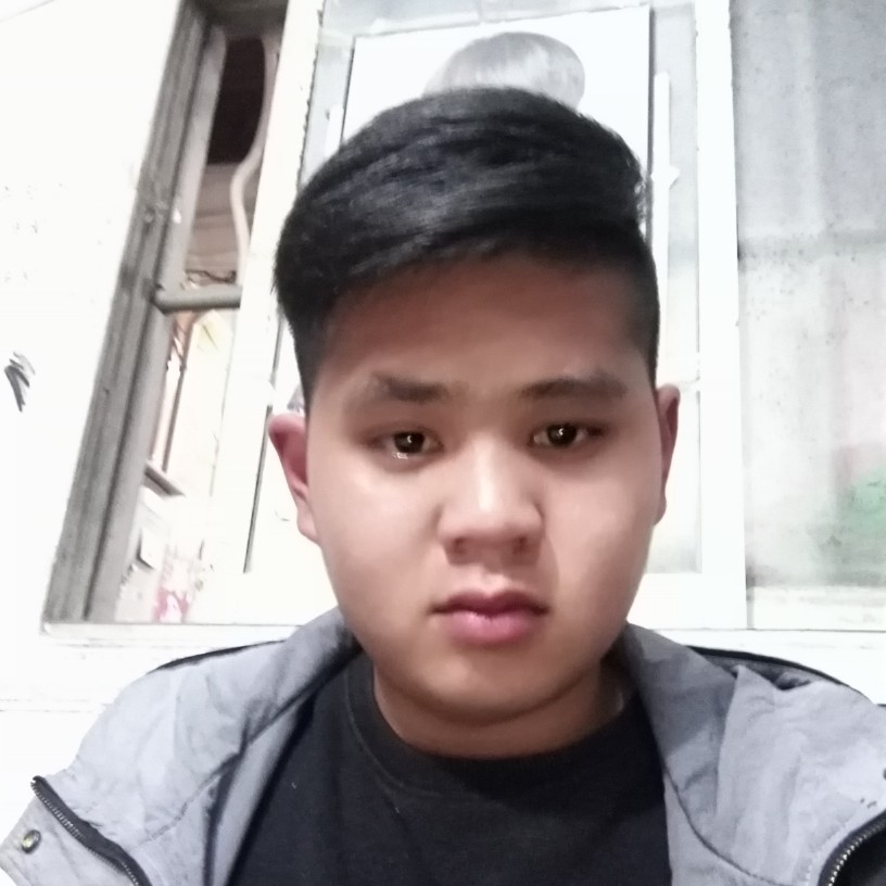 高贵的香烟的照片