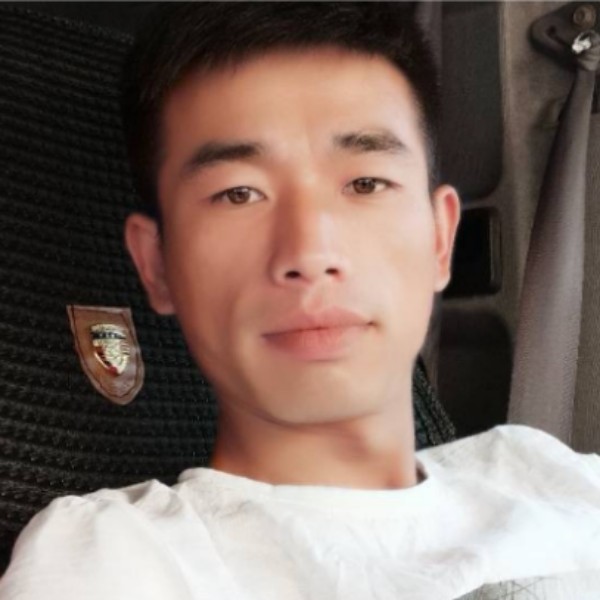 单纯等待路灯的照片