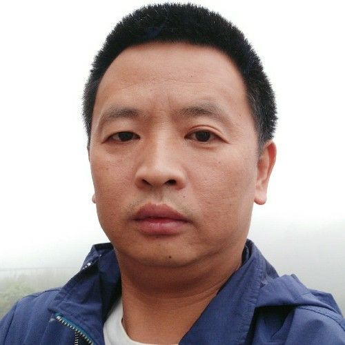 冲上云中的照片