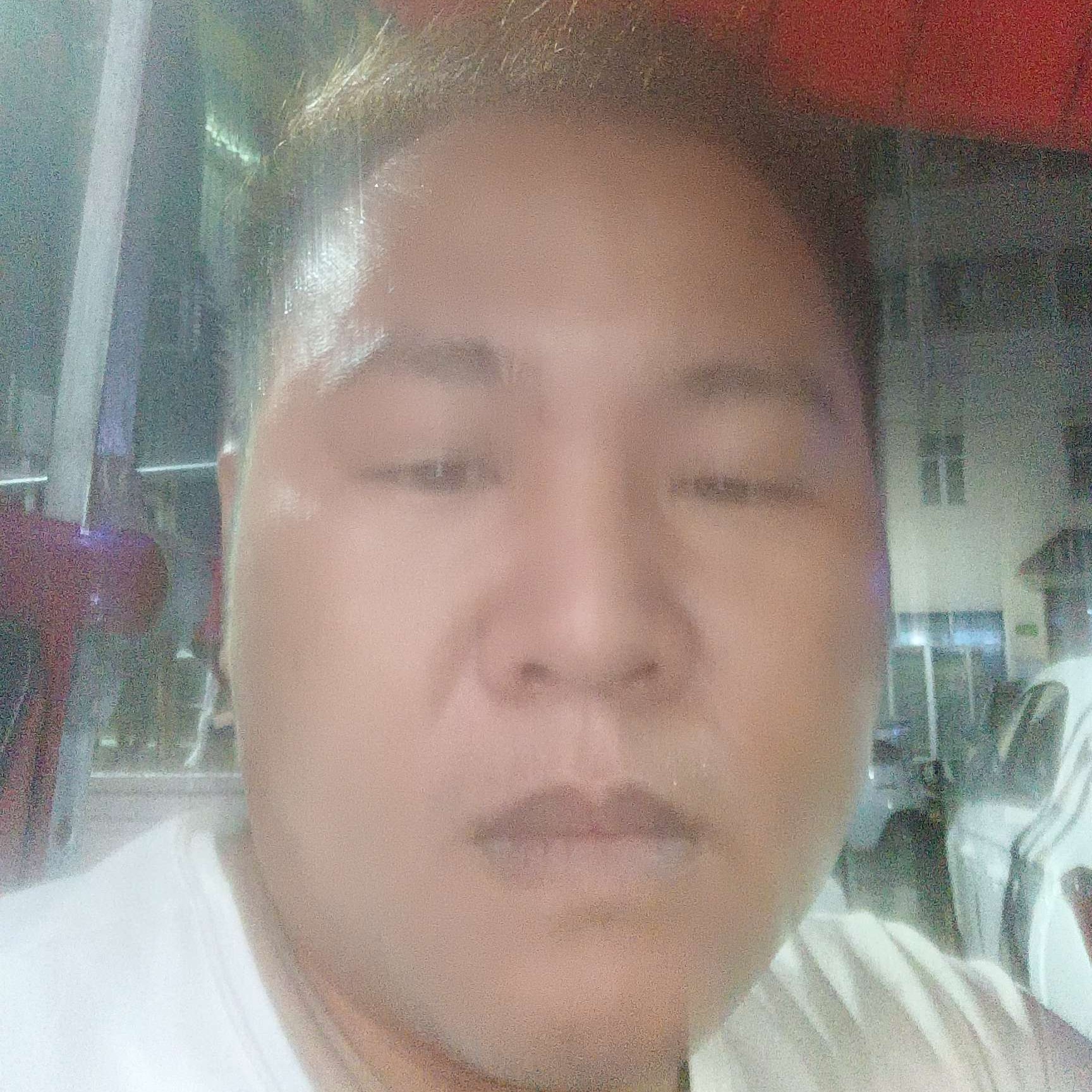 动人有唇彩的照片