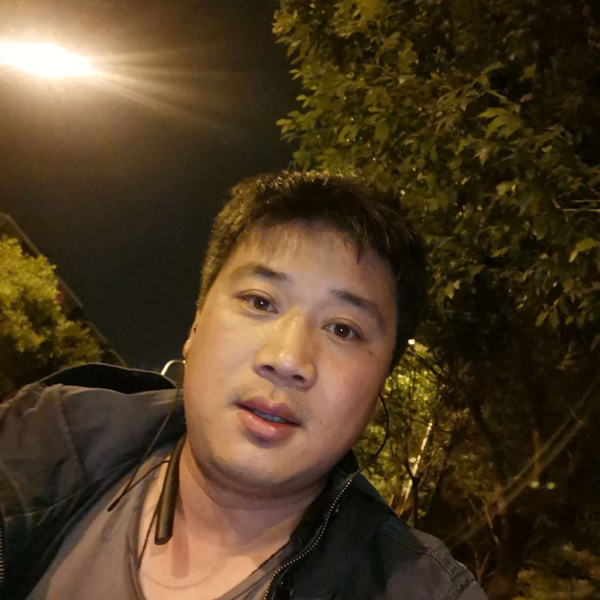 黑化的雨的照片
