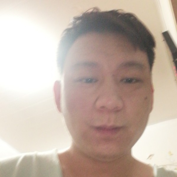 痛苦中走路的照片