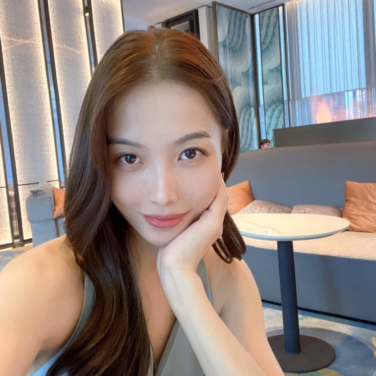 温暖的女子的照片