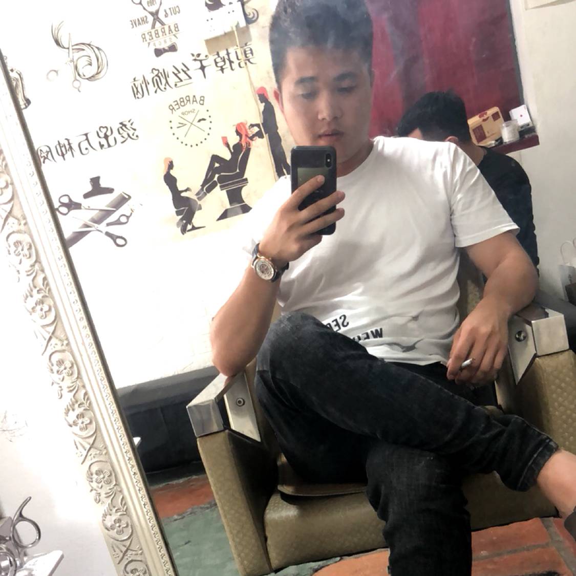 现实回首战斗机的照片
