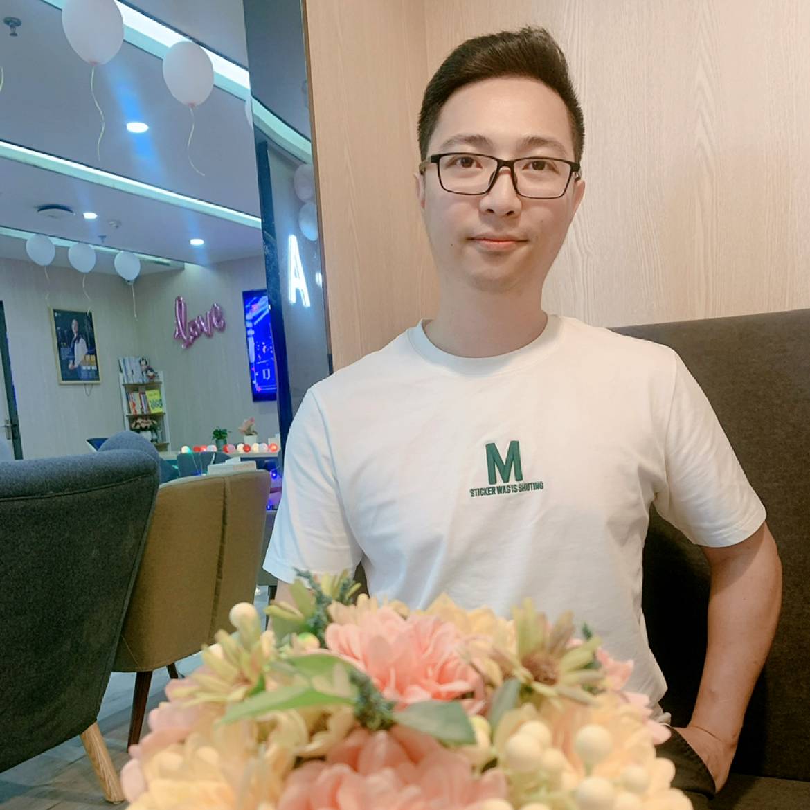 养只小猫的照片