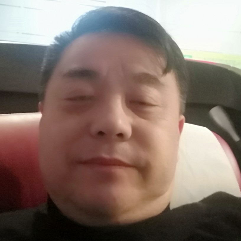 踏实滑板的照片