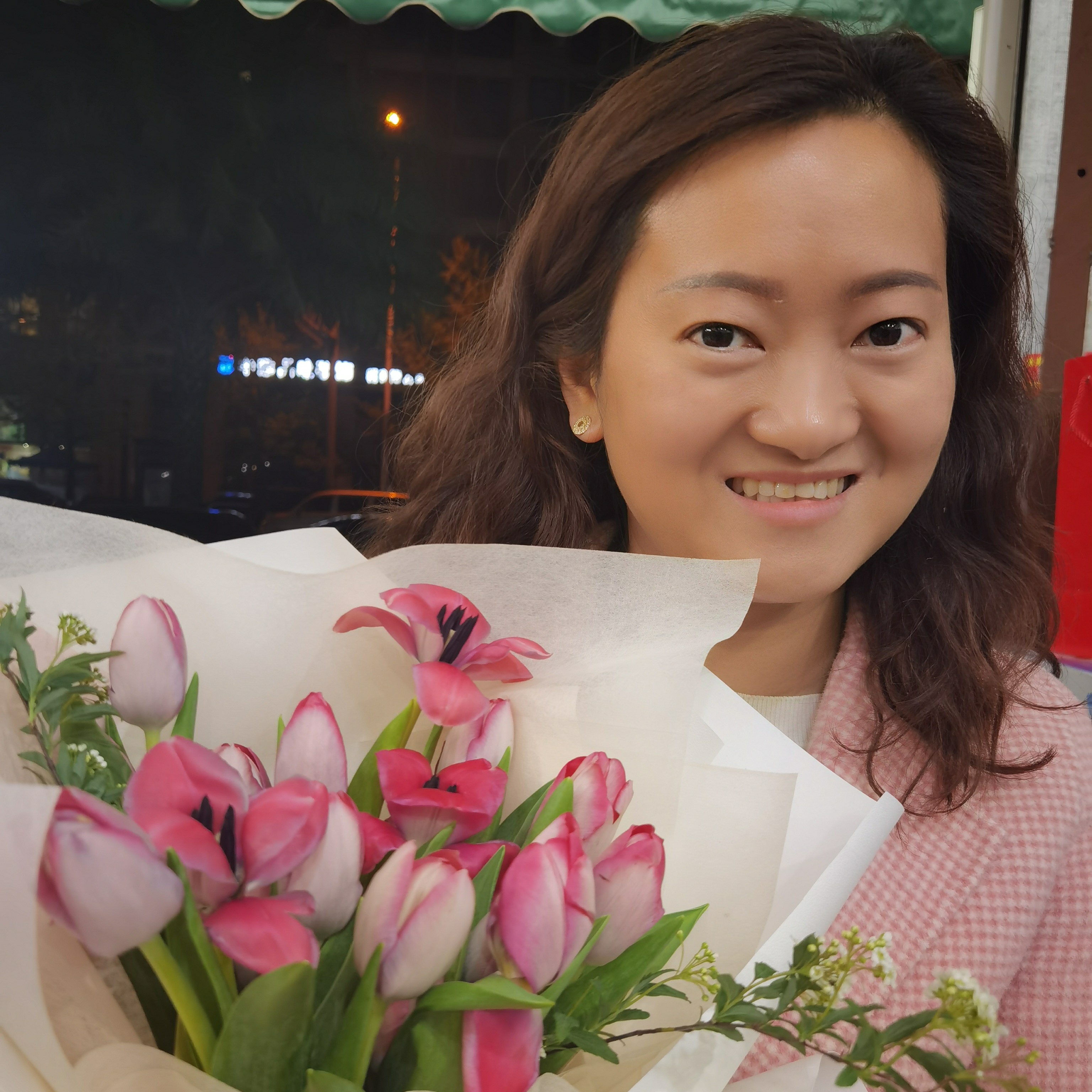 小丸子漫步微笑的照片
