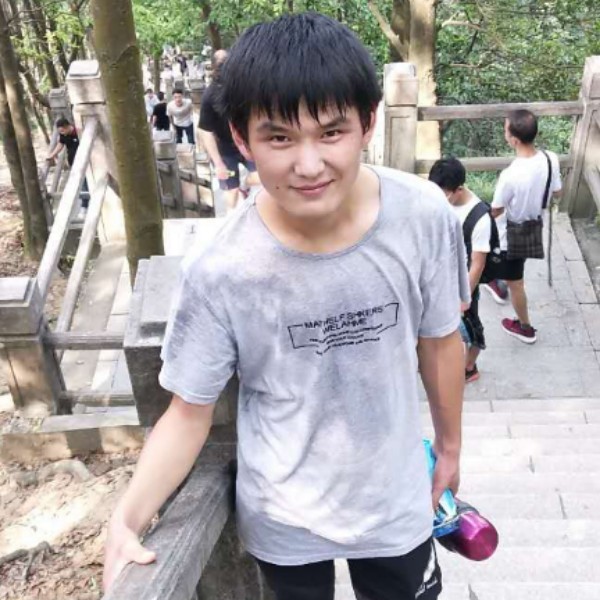 初夏凝眸醉梦的照片