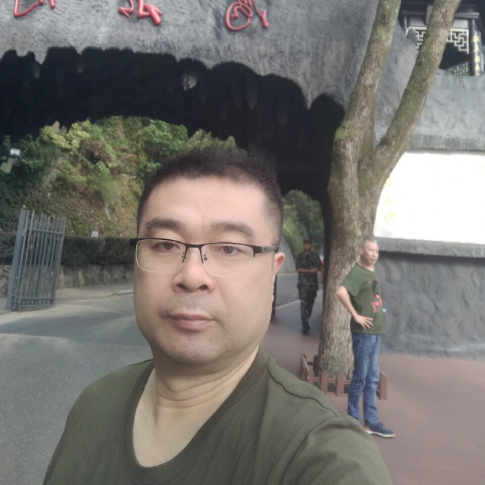 天空飘过的云的照片