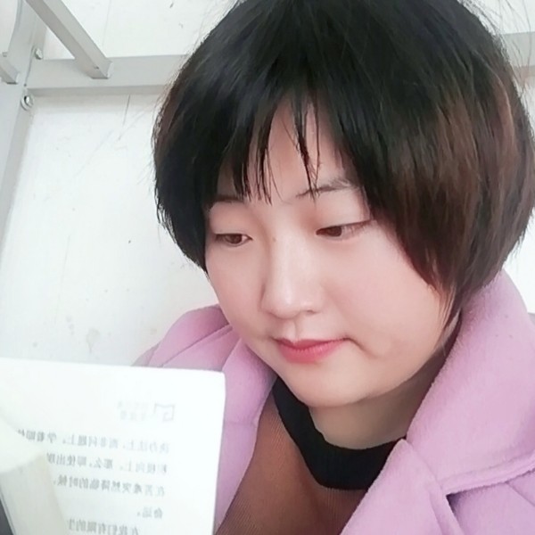 红玫瑰的娇气的照片