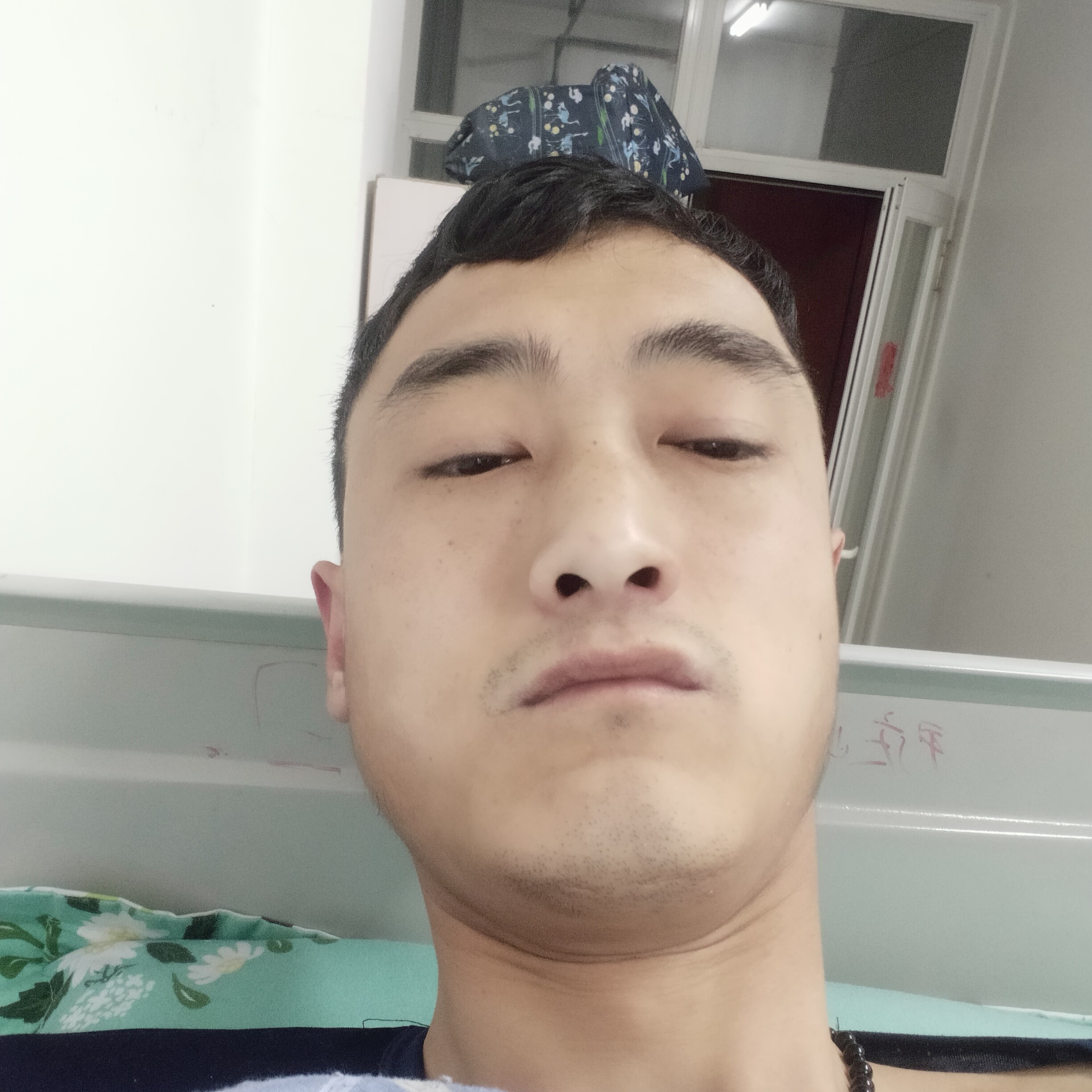 称心苦恋黑米的照片