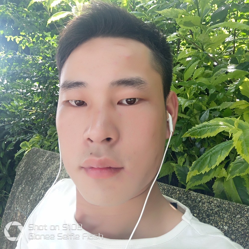 你和我天生一对。的照片