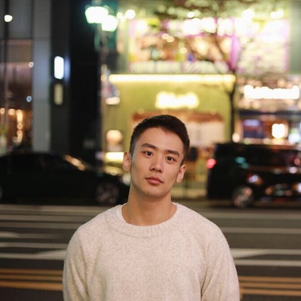 单身领袖的照片