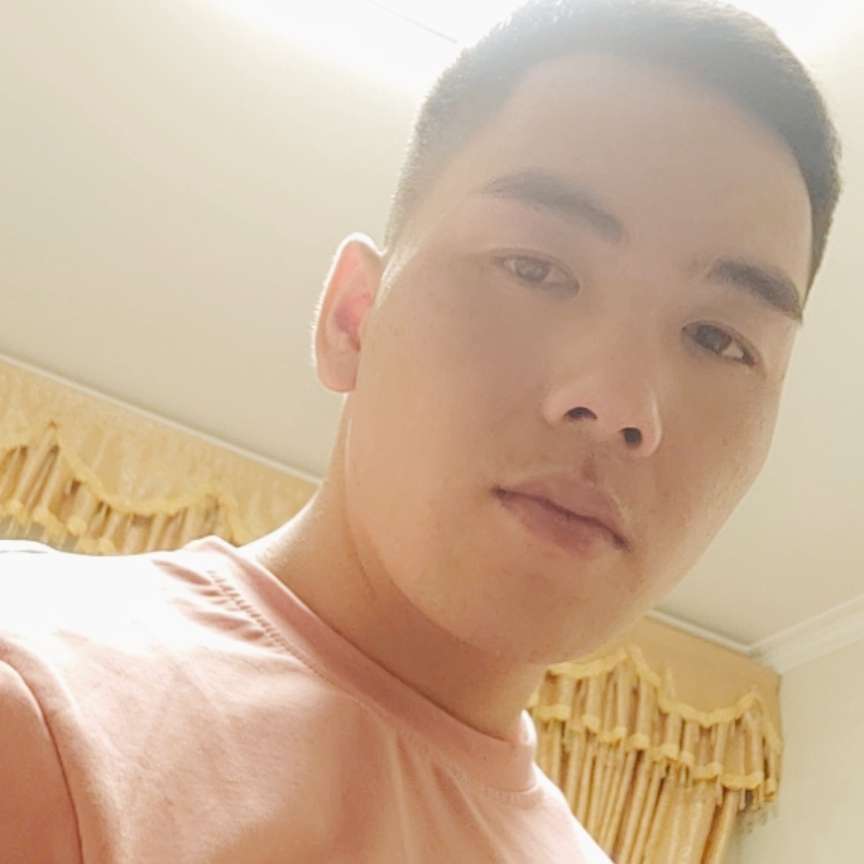 俊逸吃醋帅哥的照片