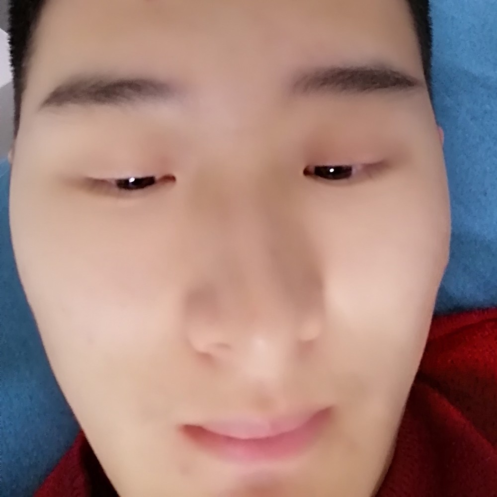 洛七岁的照片