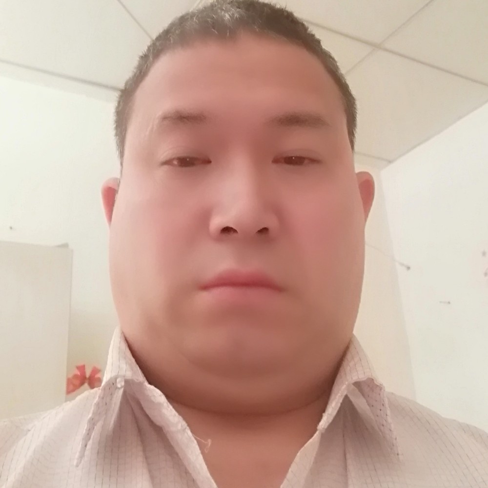 超帅回首蘩藜的照片