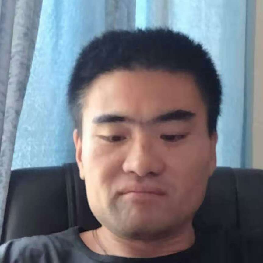 现实踢清曲的照片