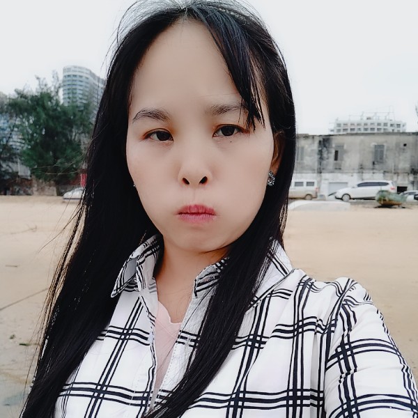 落寞与云朵的照片