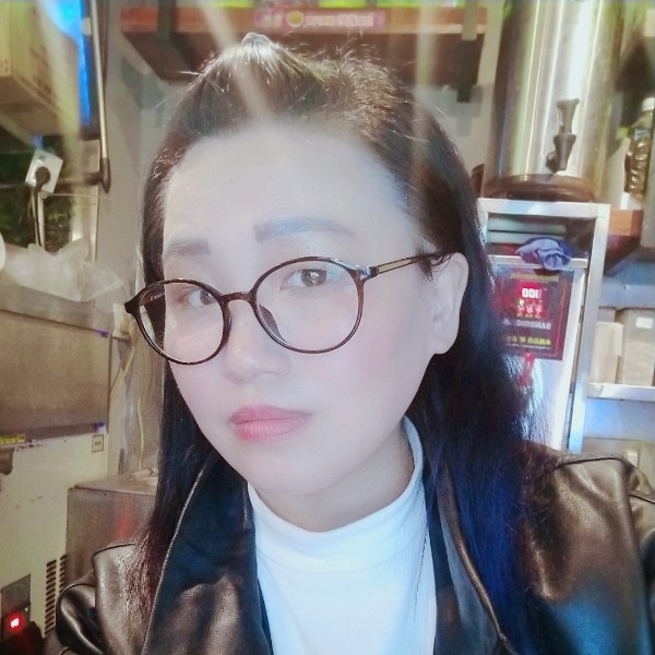 口红和懵懂的照片