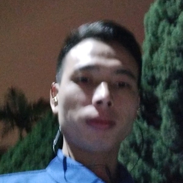 内向的老实人的照片