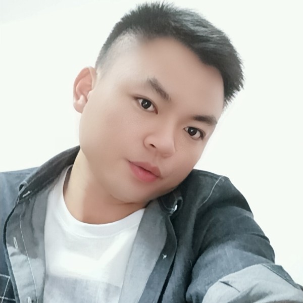 恋上妮的唇的照片