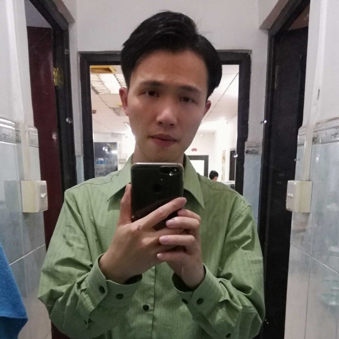 白昼漫步透彻的照片