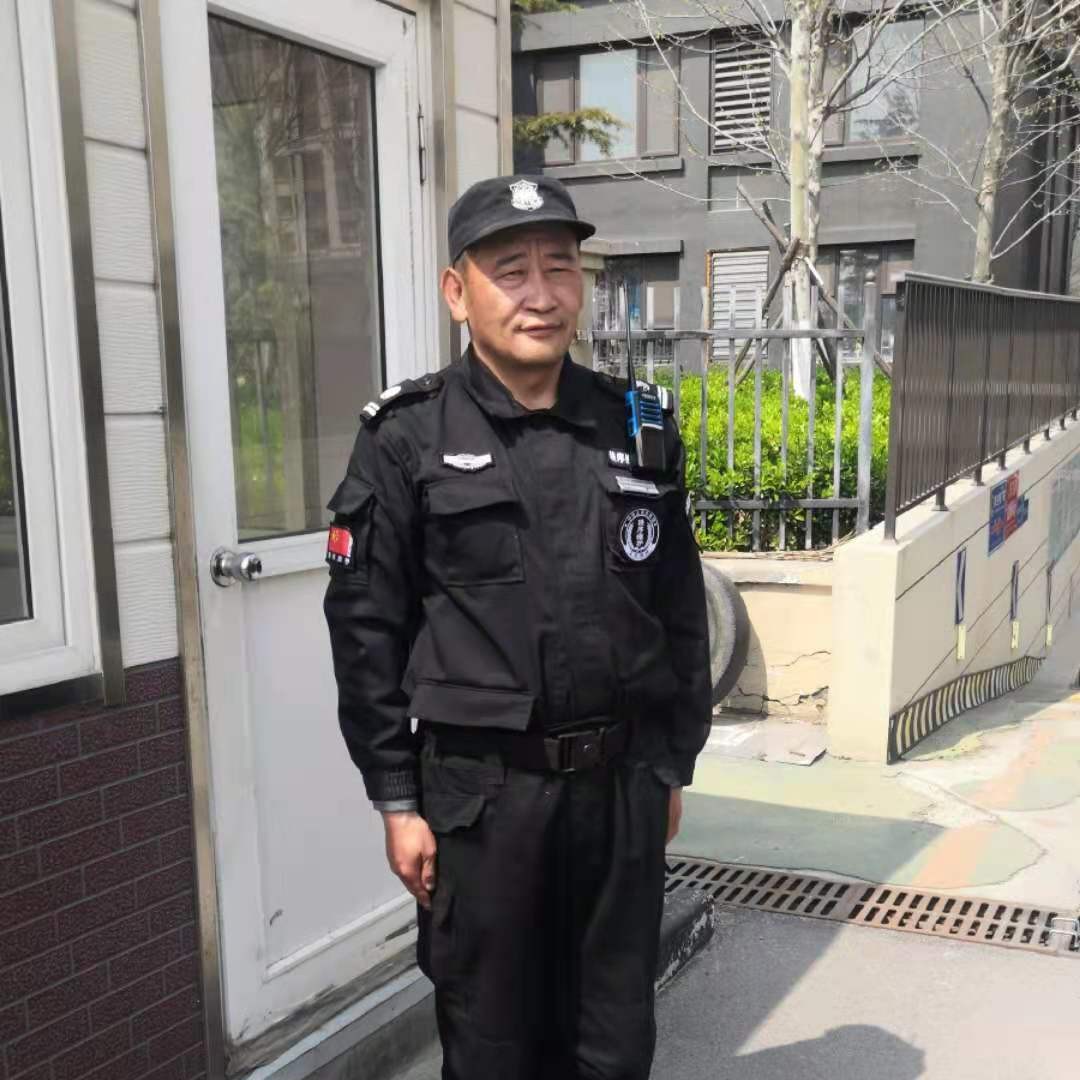 蘩藜懦弱的照片
