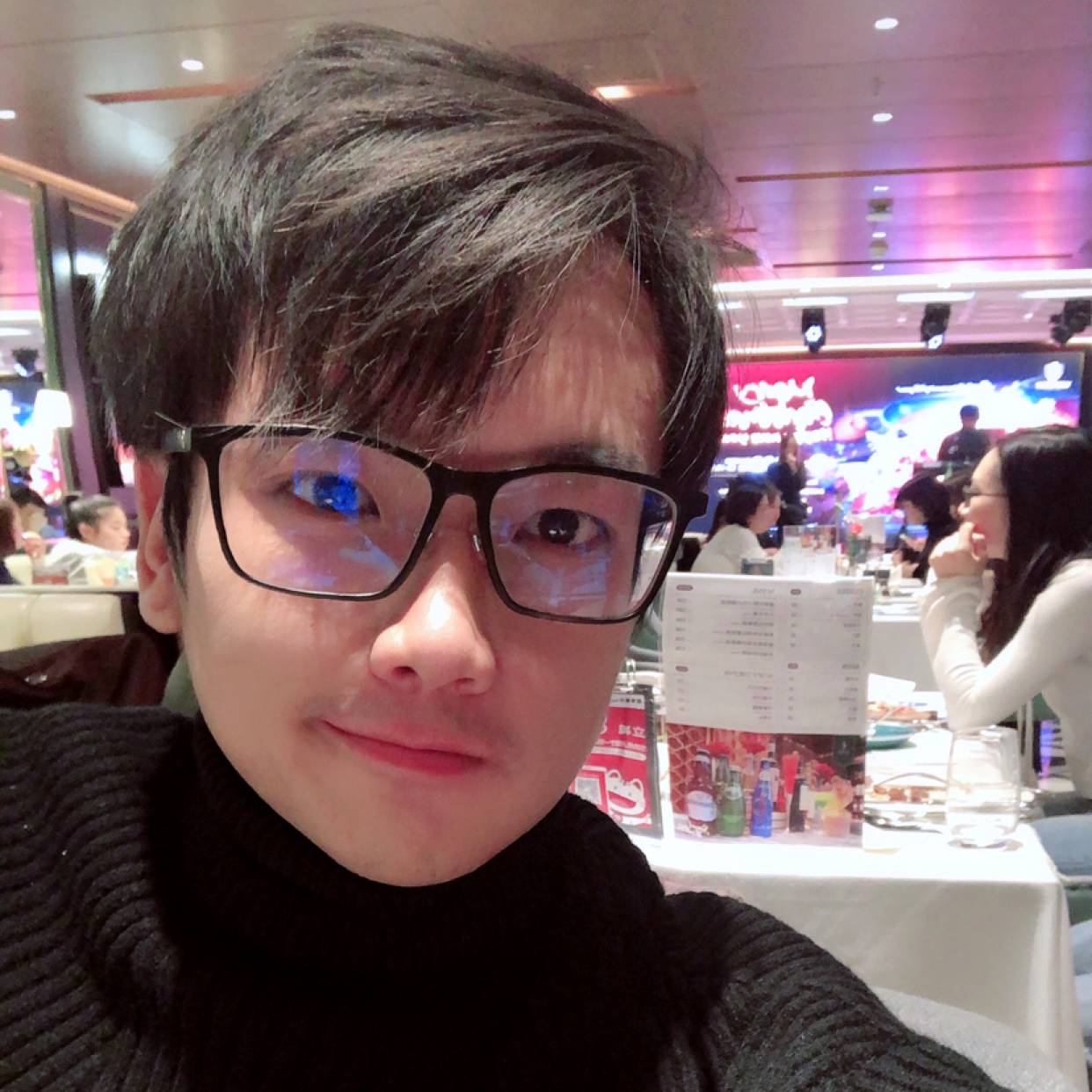 街角的小王子.的照片