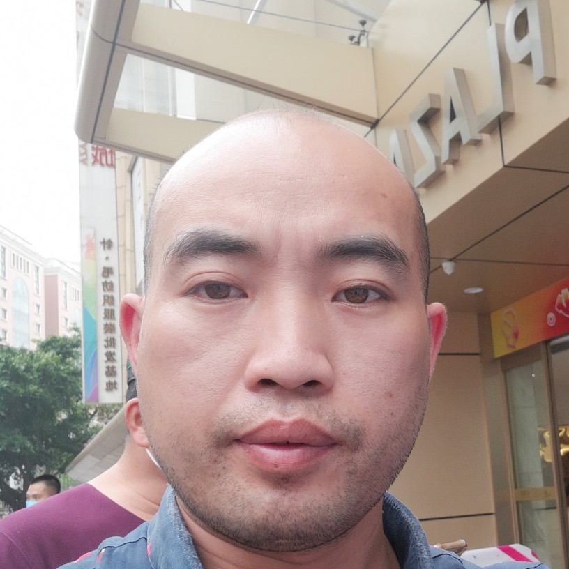 目前货拉拉的照片