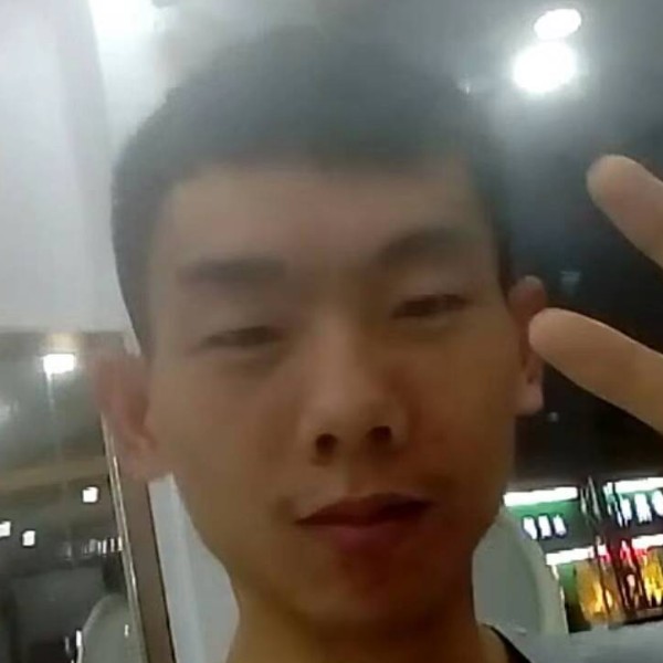 蜜蜂打着急的照片