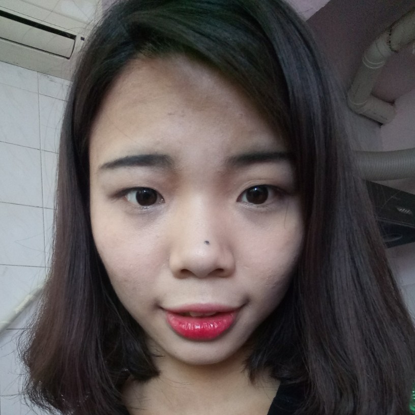 默茗琪缈的照片