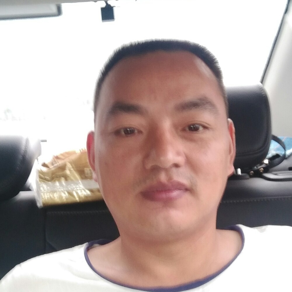 保温杯漫步黯然的照片