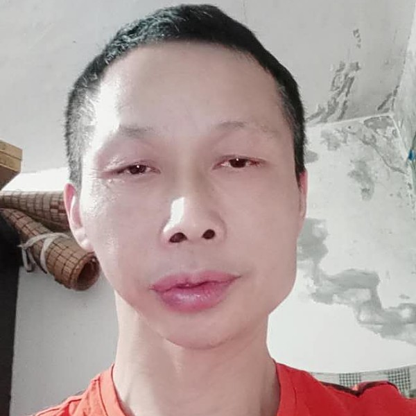 黑夜深拥矫情的照片