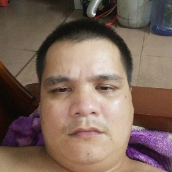 无辜漫步逐风的照片