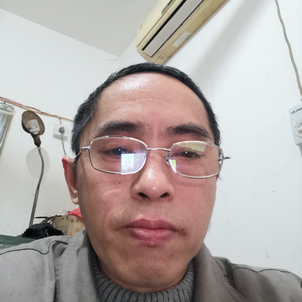 水池漫步激情的照片