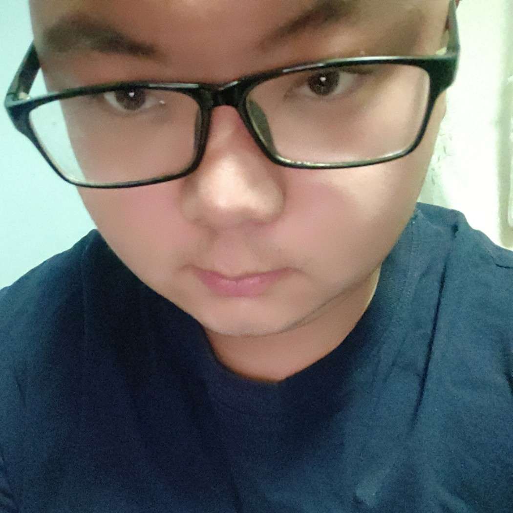 鳗鱼苦恋小懒猪的照片