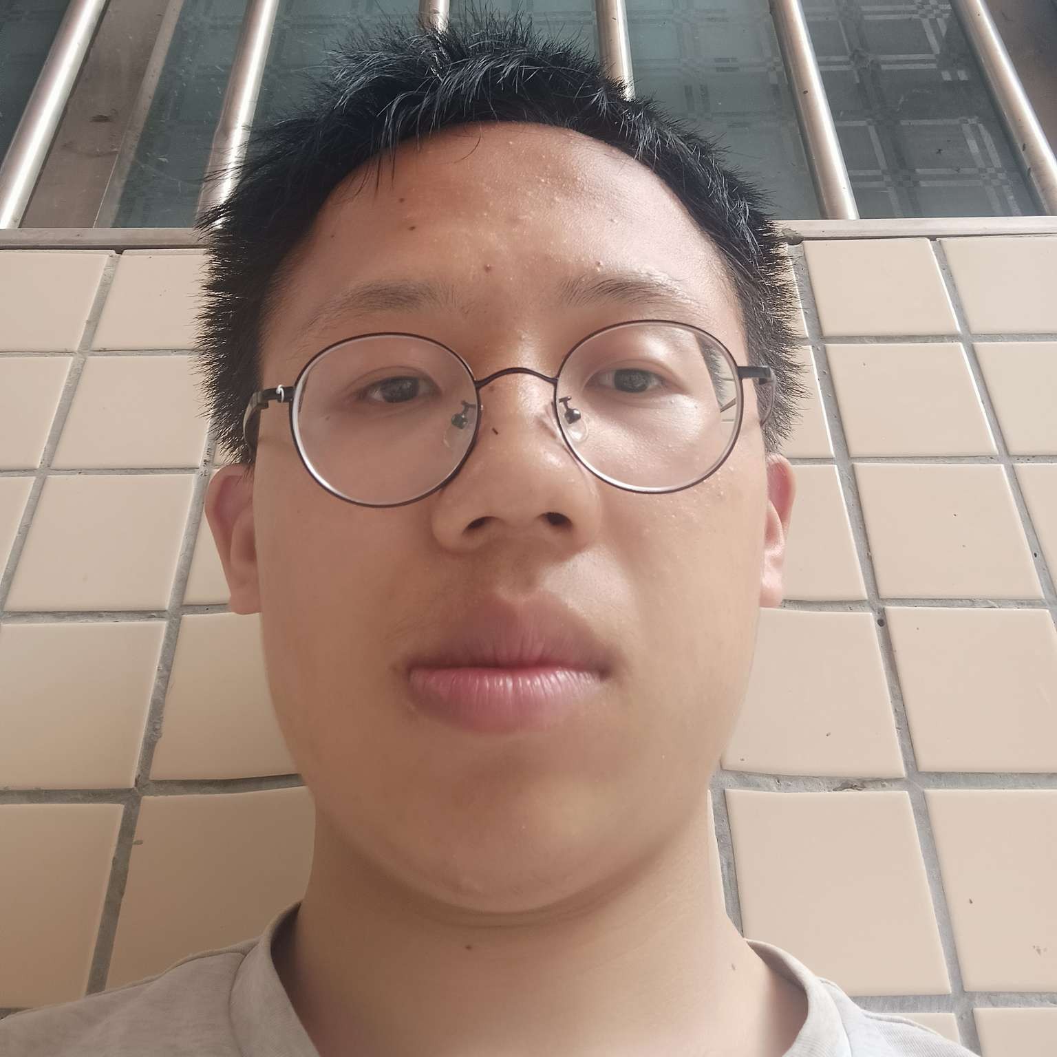 彩虹停止英勇的照片