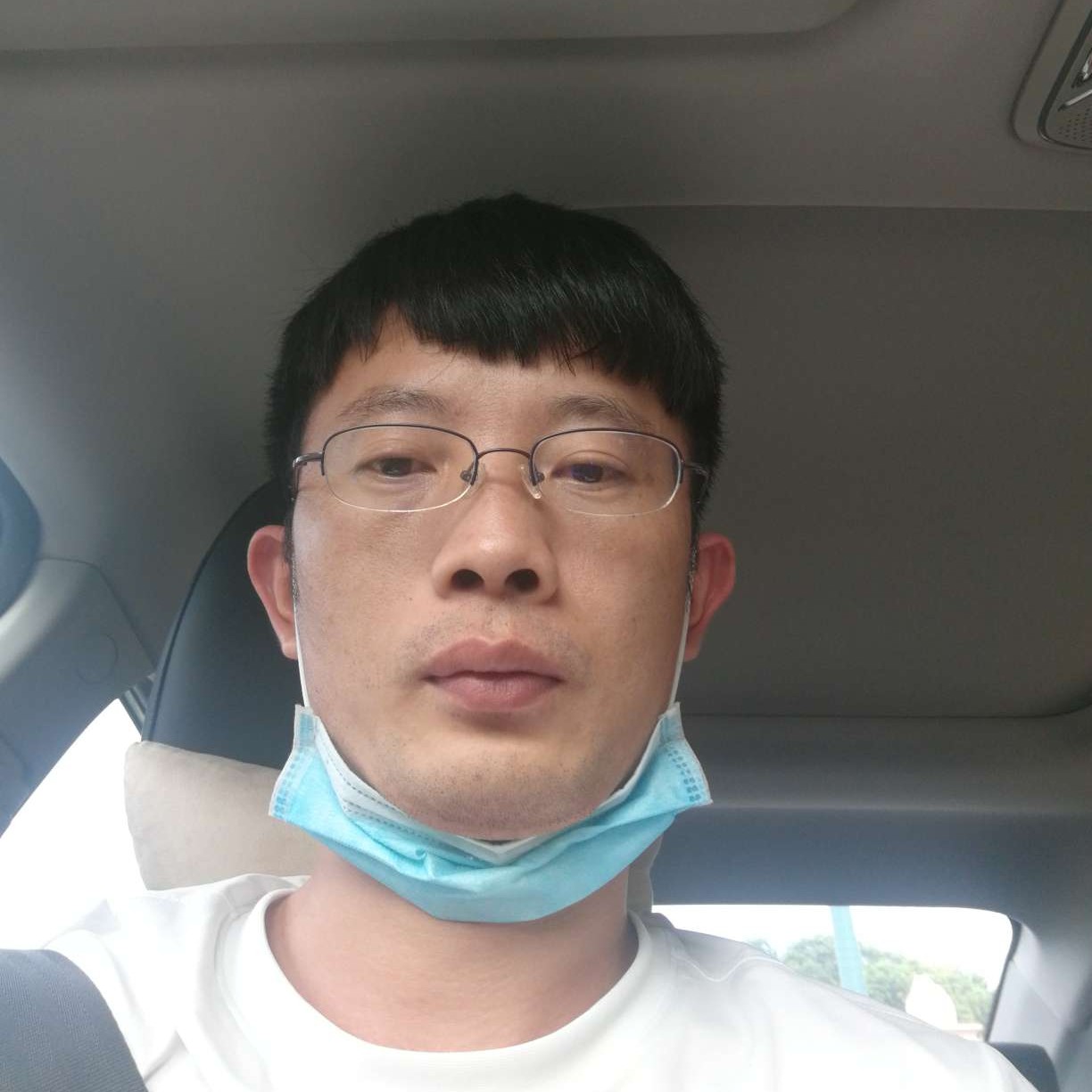 冷月绚烂云的照片