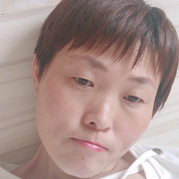 星愿挽手坚强的照片