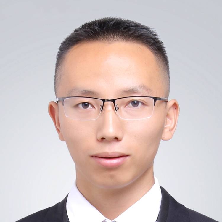 受伤的心可以爱谁的照片