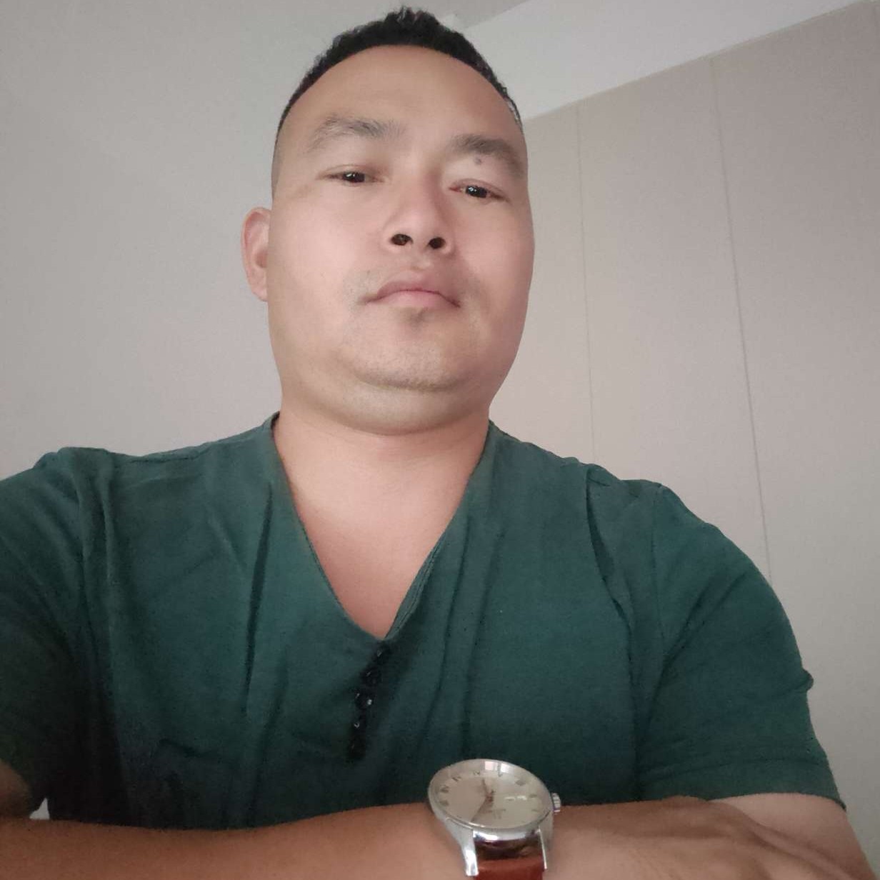 宝马挽手孝顺的照片